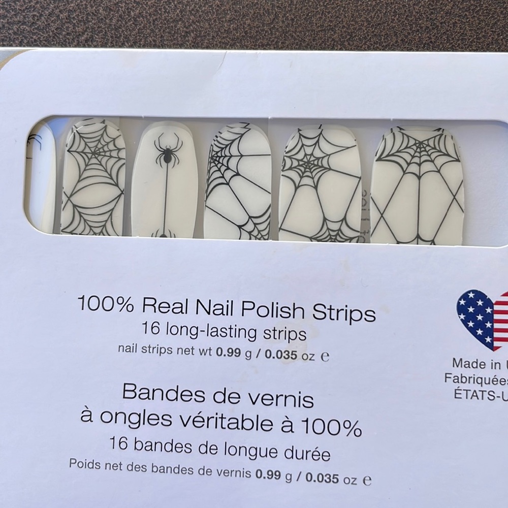 #20w Web of Lies Color Street Nail Decor